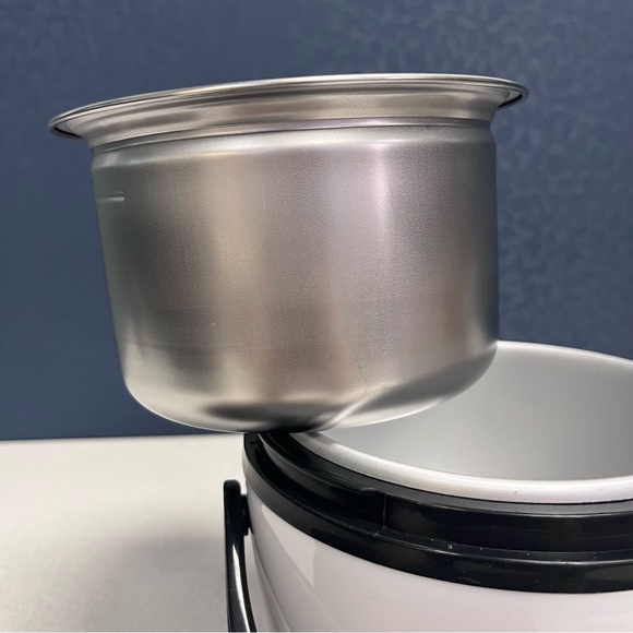 NWOT Desktop Crock Pot - Picture 5 of 7